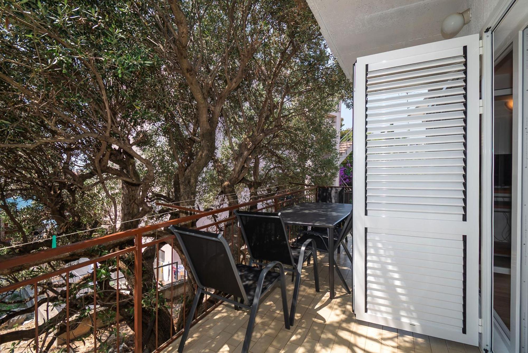 Apartment Ljuba Primosten Exterior photo